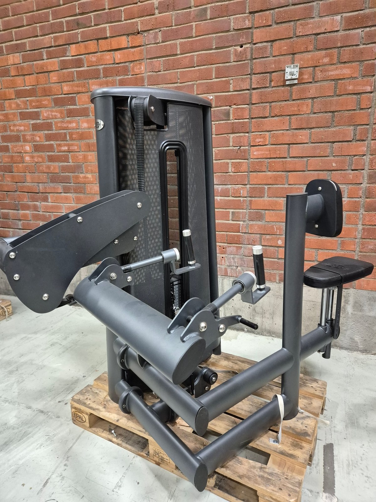 Edition80 Seated Rowing Machine – gym80 Edition80 gymmaskin